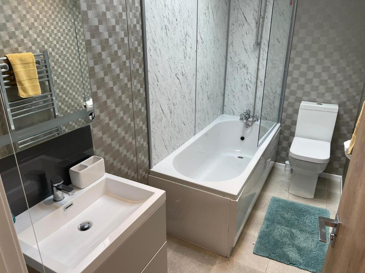 Indulgence Lakeside Lodge I3 With Hot Tub, Private Fishing Peg Situated At Tattershall Lakes Country Park Экстерьер фото